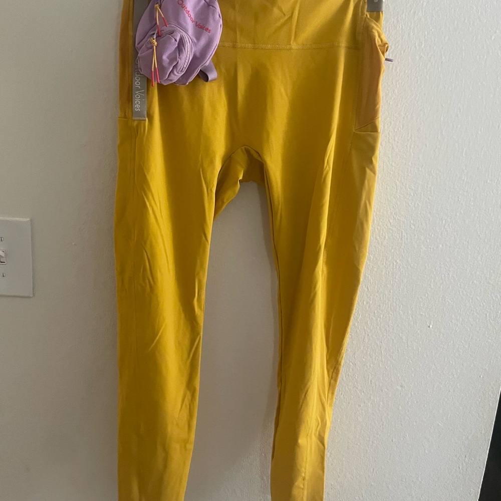 Outdoor Voices Snacks 7/8 Leggings in Cider Yellow - Picture 7 of 8
